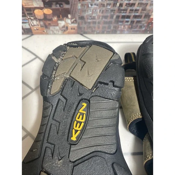 KEEN Newport Waterproof Bison Browny Hiking Sandals Men's Sz 10 - Picture 5 of 6